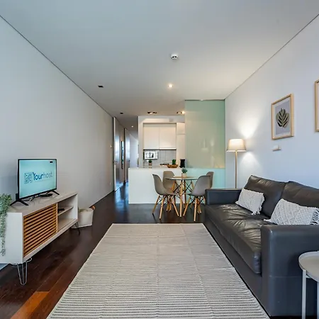 Carmo House - Art And Creativity In Downtown Apartment Porto