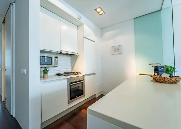 Carmo House - Art And Creativity In Downtown Apartment *